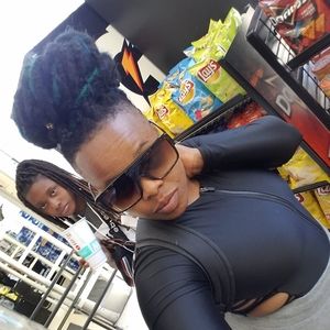 Meet your Posher, Liette